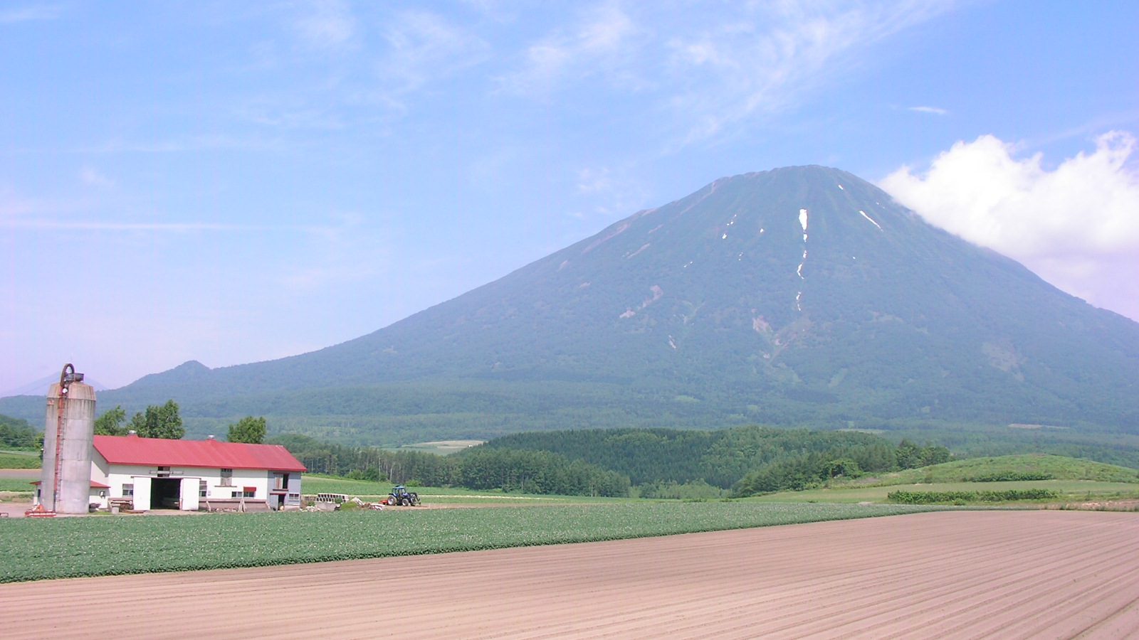 Explore the Rural Village Makkari Explore the Rural Village Makkari
