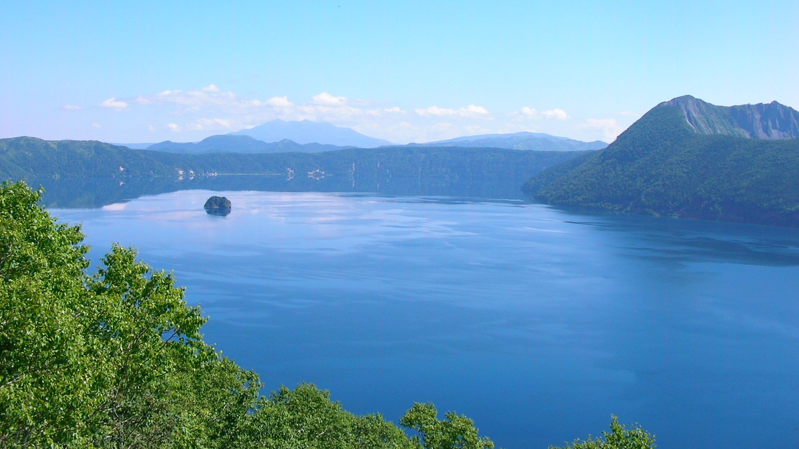 Lake Mashu and Viewpoints Lake Mashu and Viewpoints