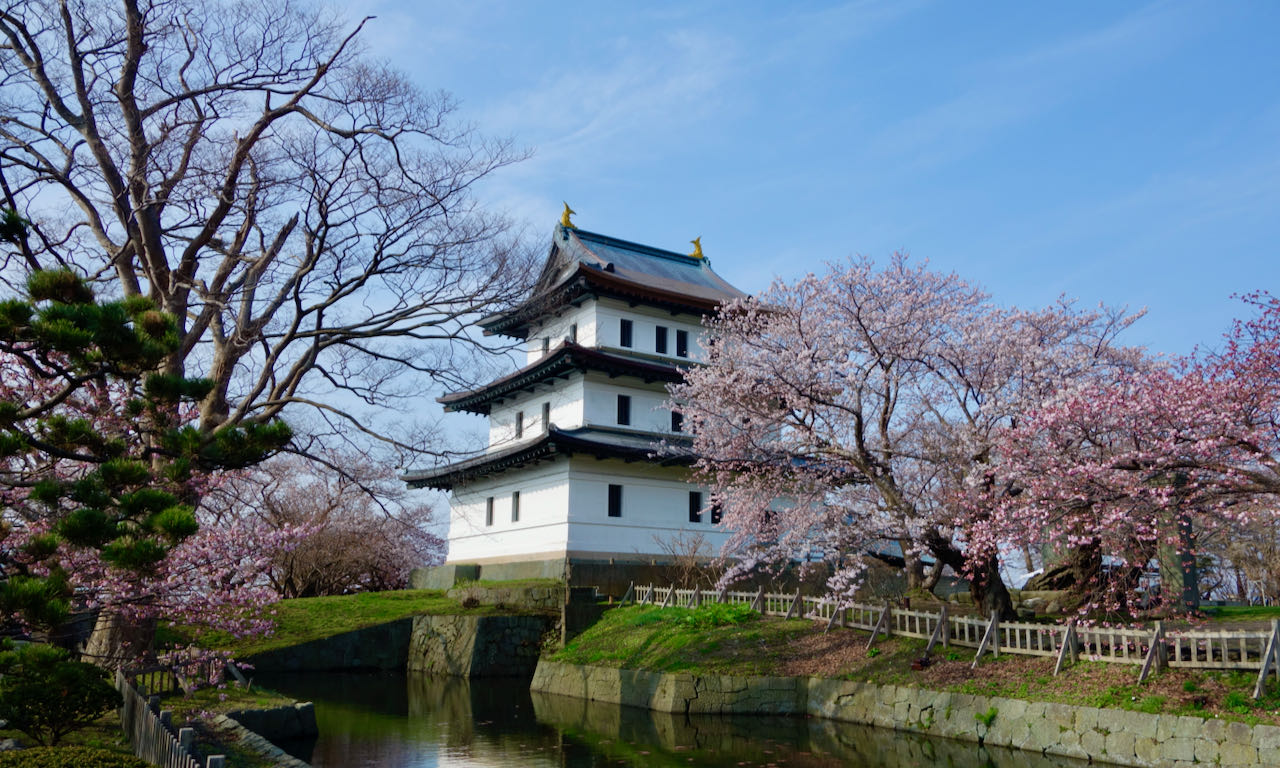 Matsumae Castle Path | Temples and Cherry-blossom Viewing