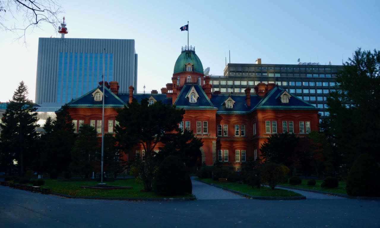 札幌観光モデルコース | 札幌駅・北海道大学・大通公園ウォーキング