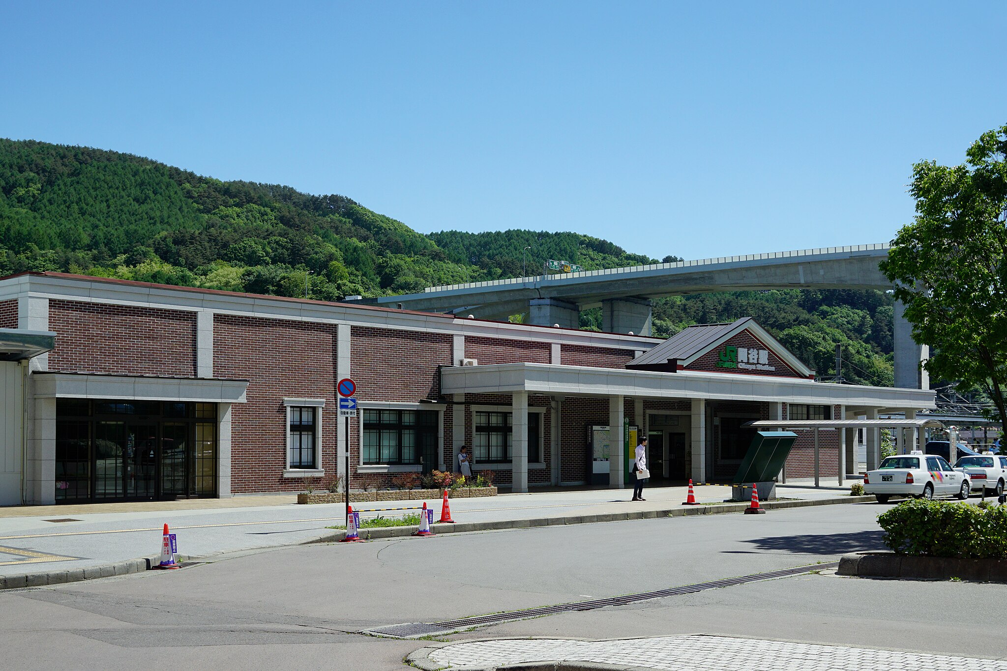 岡谷駅エリア | コインロッカー・手荷物預かり設置場所一覧