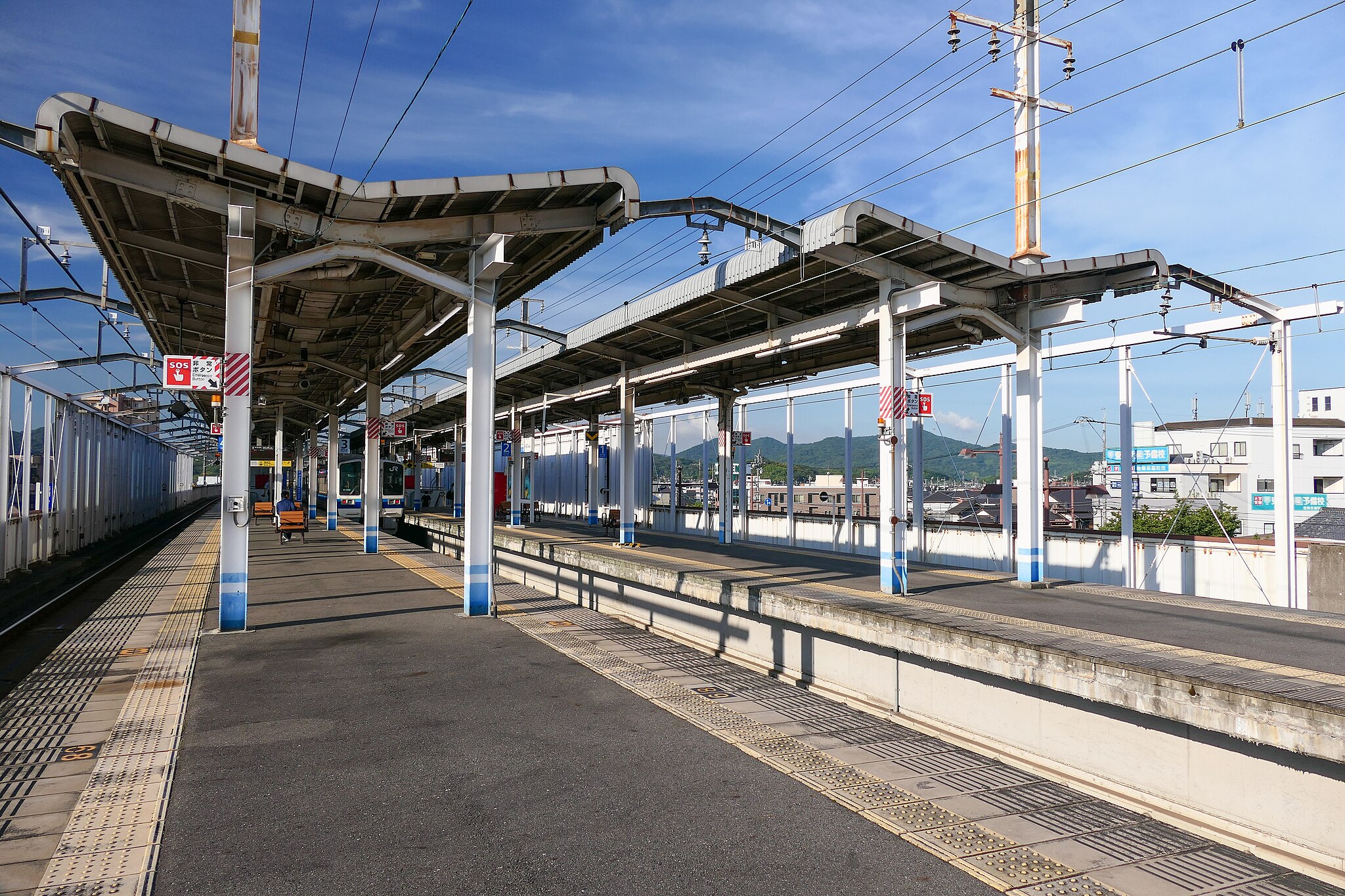 茶屋町駅エリア | コインロッカー・手荷物預かり所案内