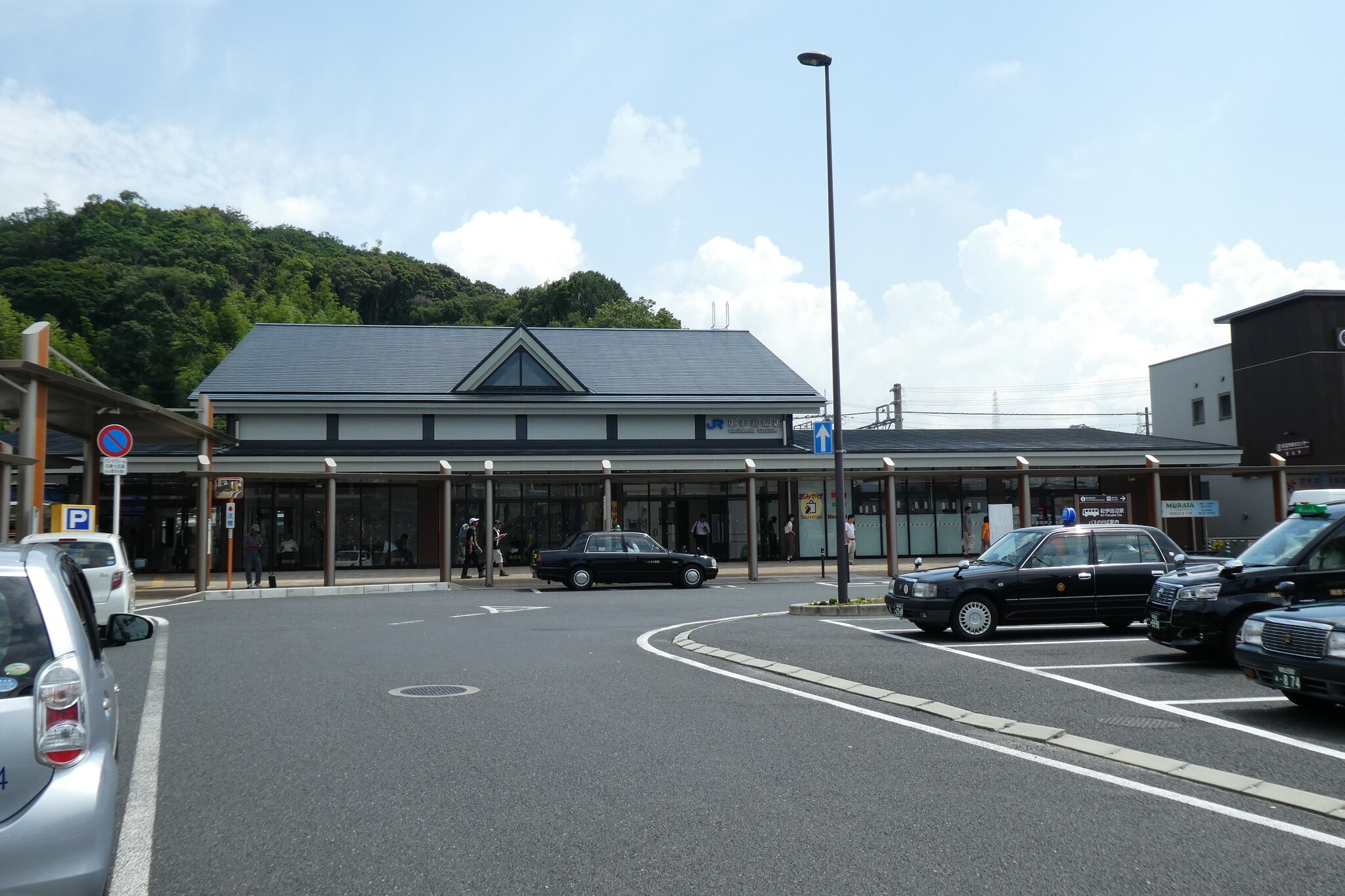 紀伊田辺駅エリア | コインロッカー・手荷物預かり所案内