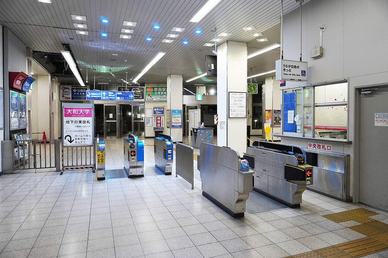JR吹田駅エリア | コインロッカー・手荷物預かり所案内