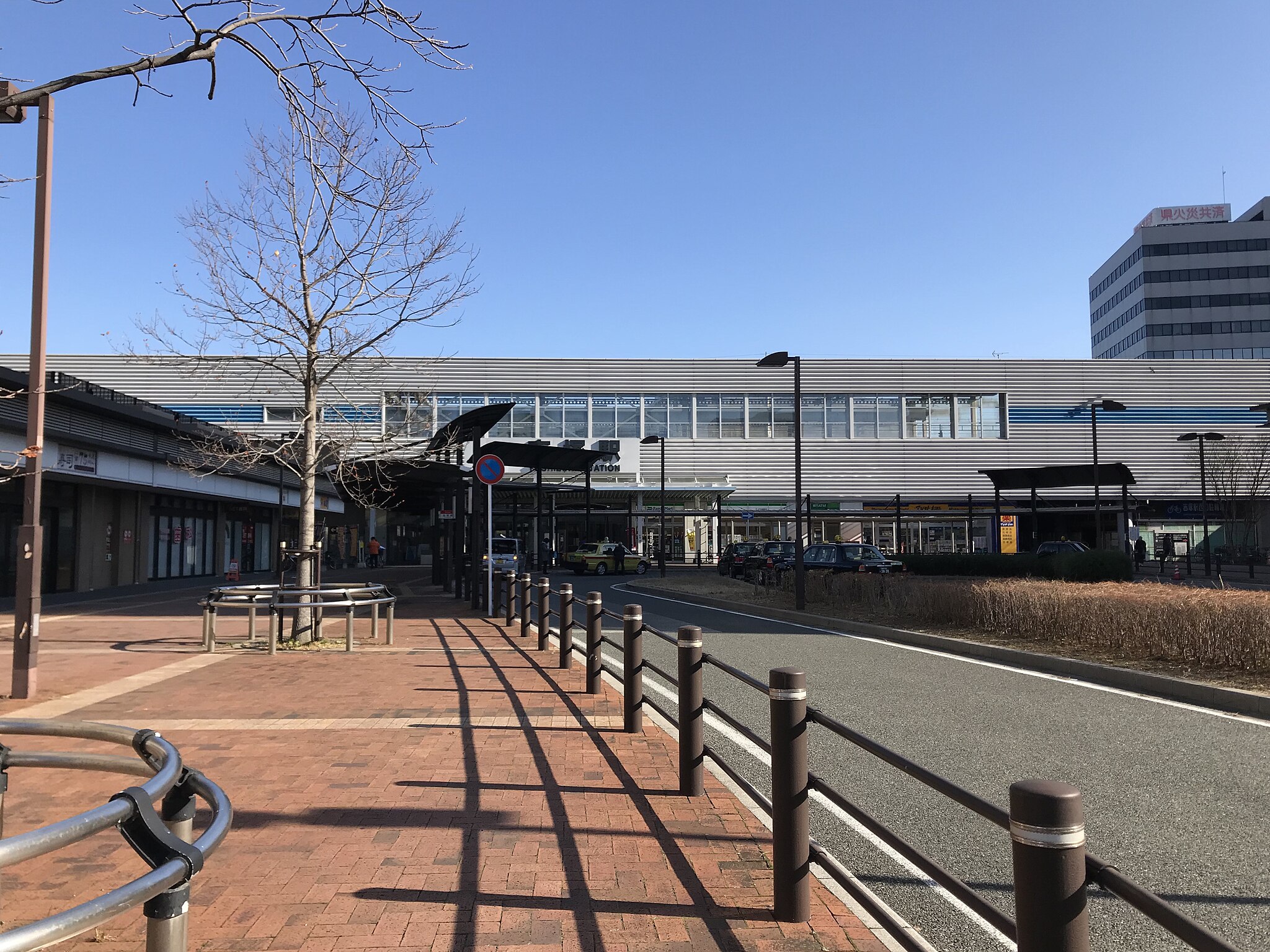 吉塚駅エリア | コインロッカー・手荷物預かり所案内