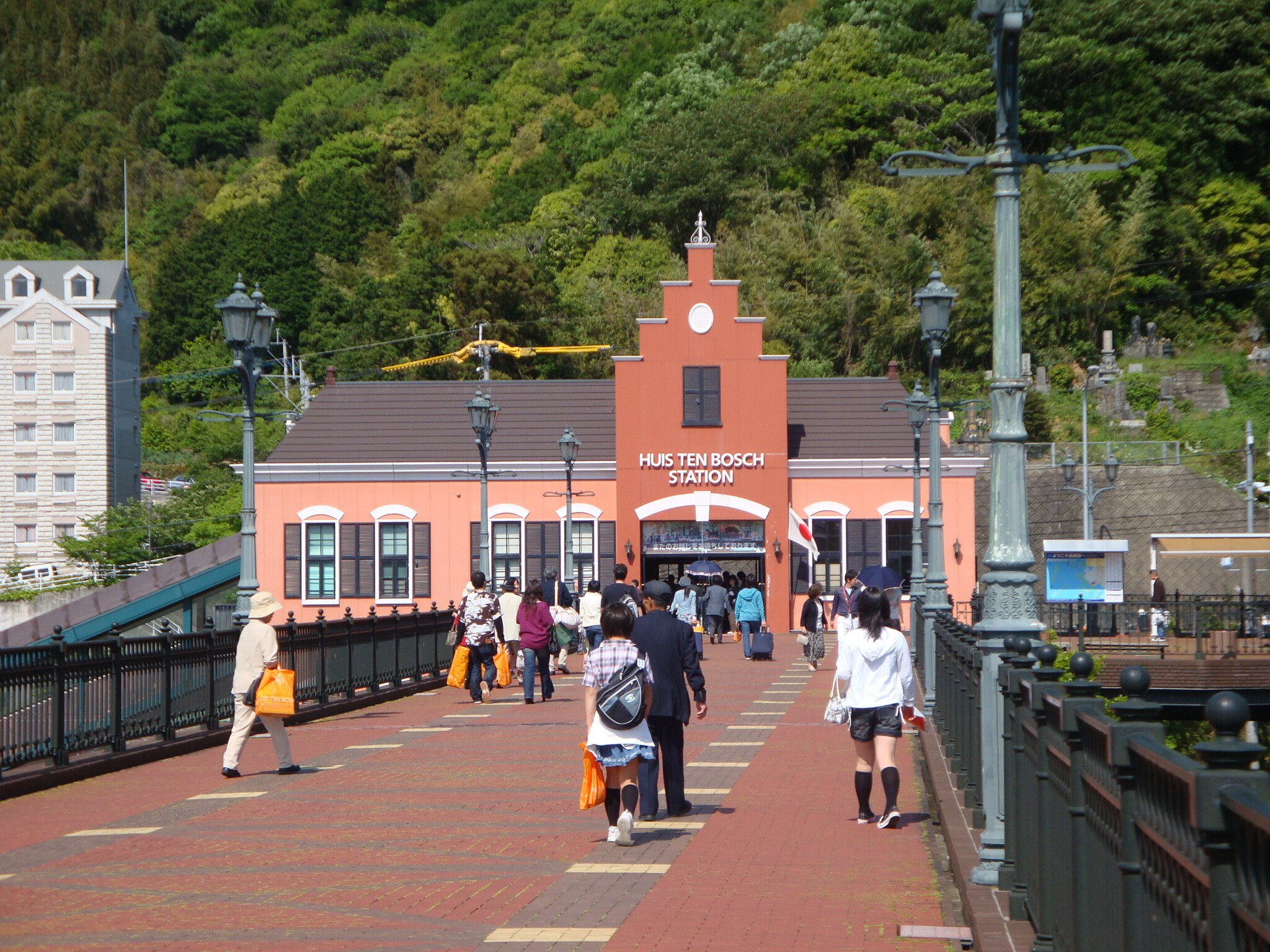 ハウステンボス駅エリア | コインロッカー・手荷物預かり所案内